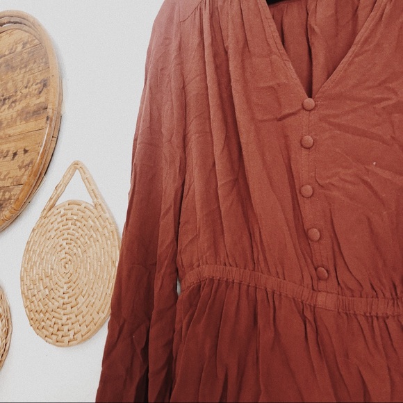 🚚 MOVING SALE! 🚚 Burgundy faux button blouse - Picture 3 of 3